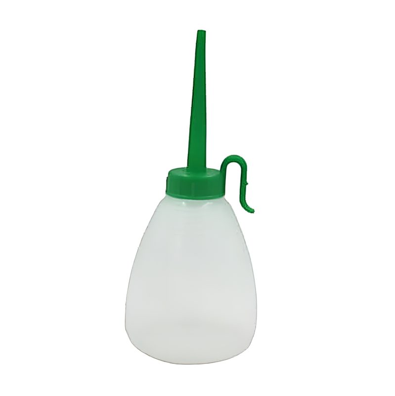 PLASTIC OILER ANGLE TYPE 130CC